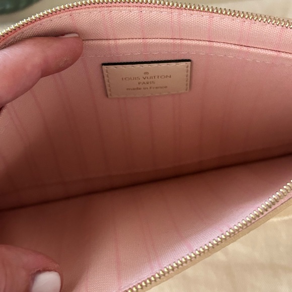 Louis Vuitton Damier Azur Neverfull Wristlet/Clutch - NWOT - Picture 8 of 10